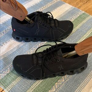 ON CLOUD WOMEN'S Black  RUNNING SNEAKERS